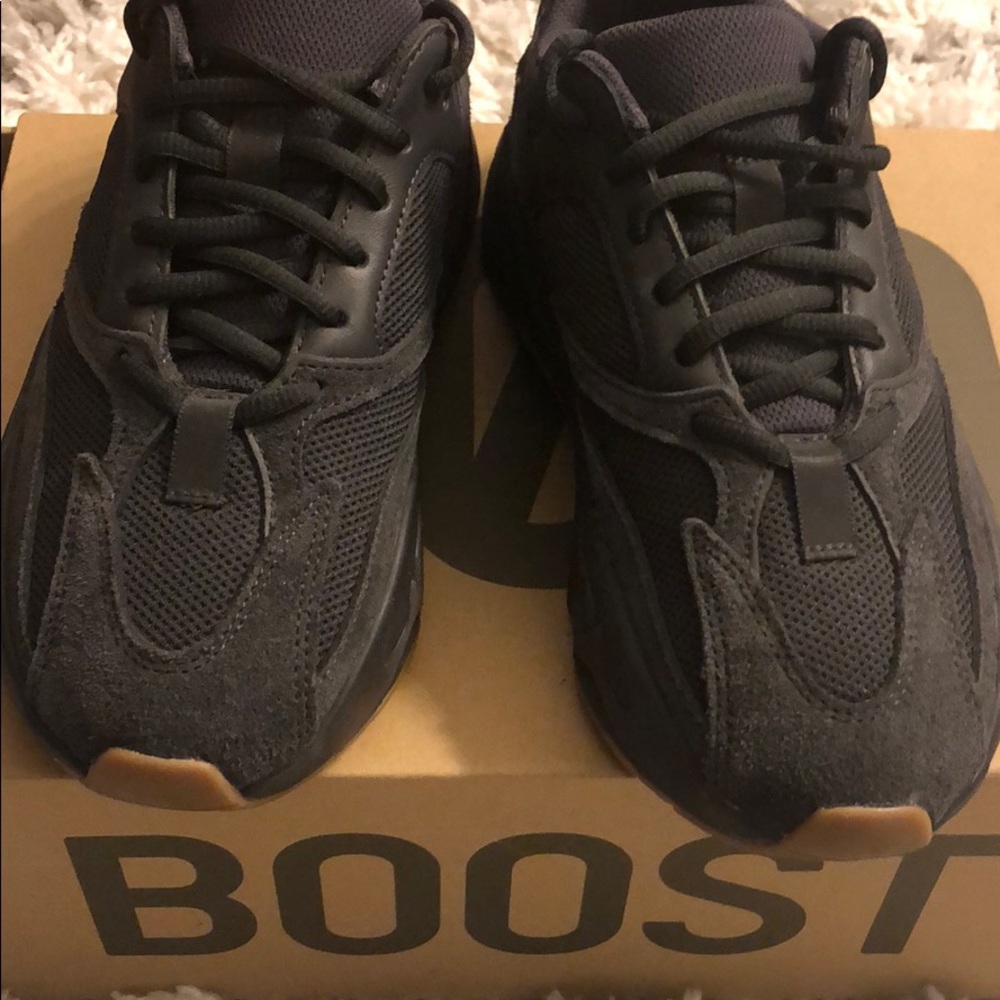 Yeezy Boost 700